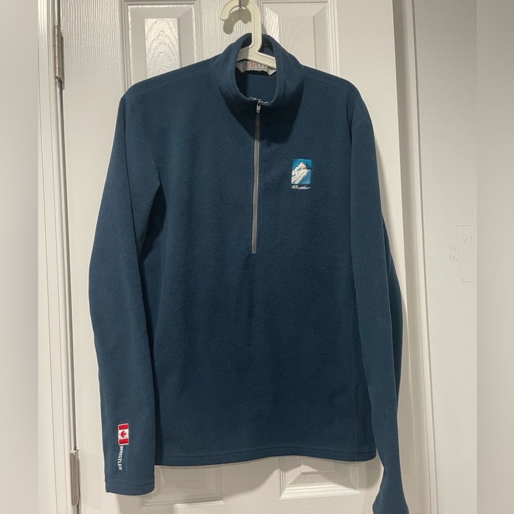 Men’s wistler fleece sweater - barely used